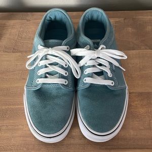 Teal blue Van Pro